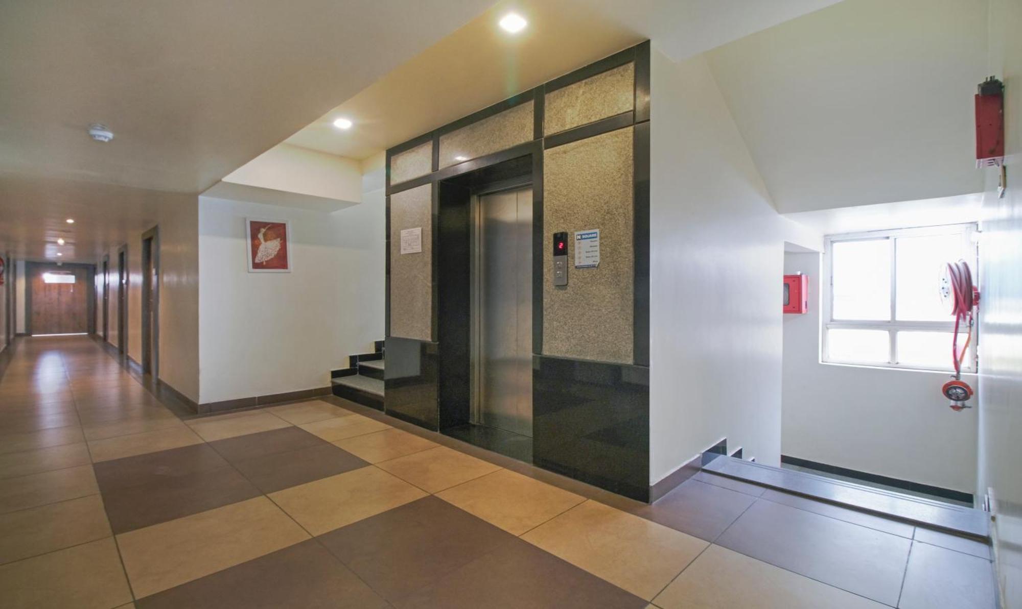 Itsy Hotels N Square Vijayawada Bagian luar foto